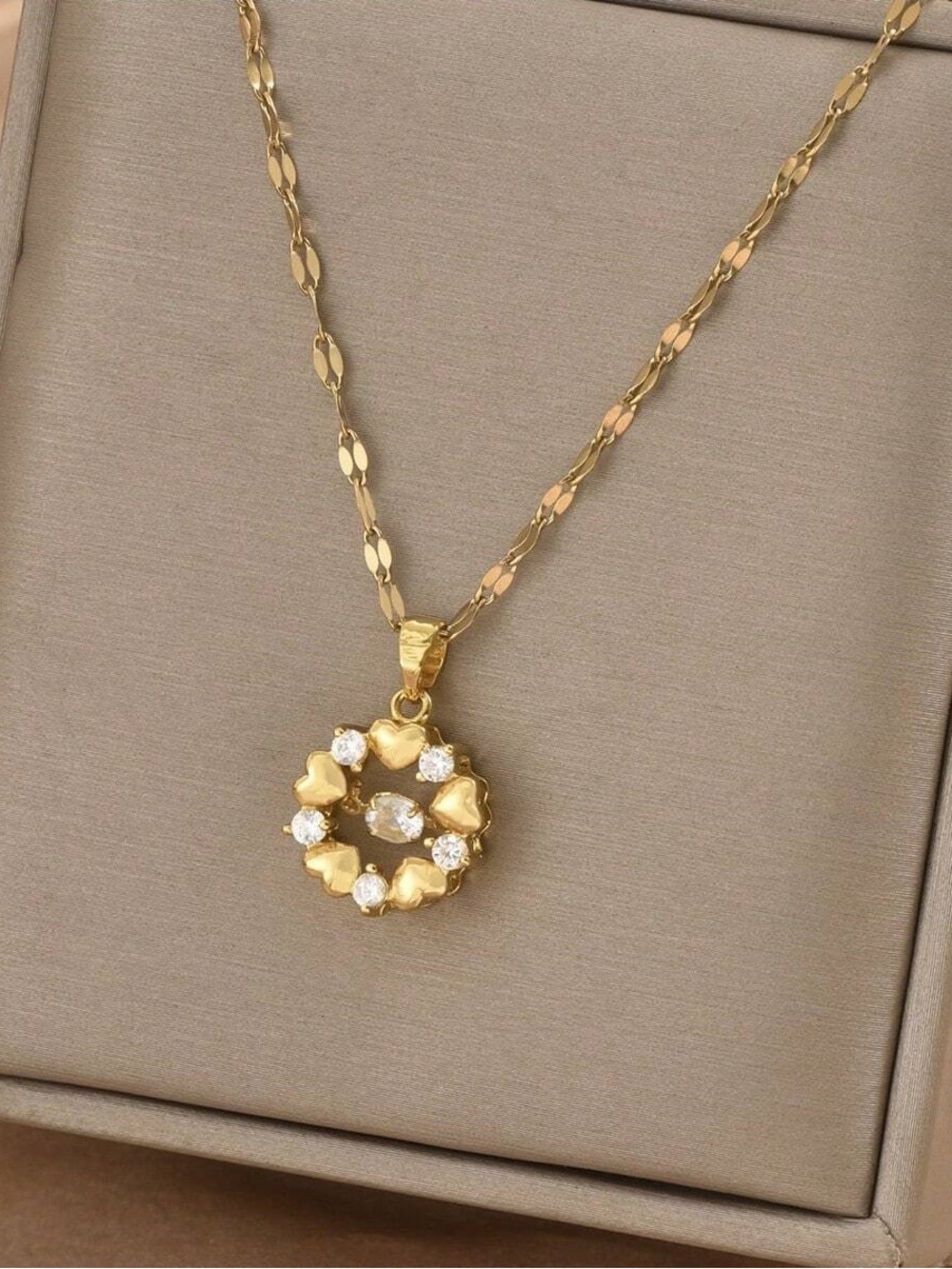 Gold Heart Circle Pendant Necklace.